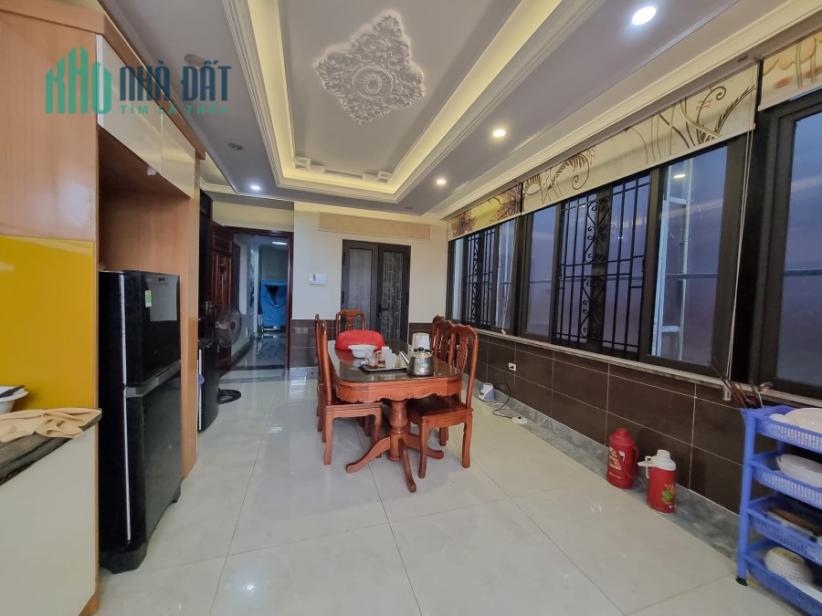 Bán nhà 72m2 phố Nghi Tàm, Tây Hồ Gara 2 Ô tô 8 ngủ Dòng tiền khủng 9.1 Tỷ