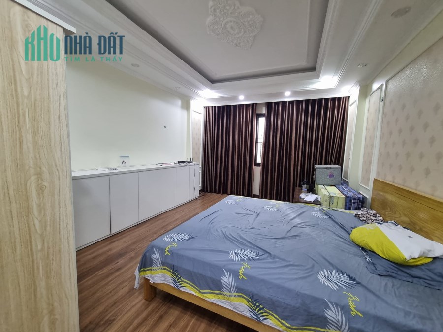 Bán nhà 72m2 phố Nghi Tàm, Tây Hồ Gara 2 Ô tô 8 ngủ Dòng tiền khủng 9.1 Tỷ