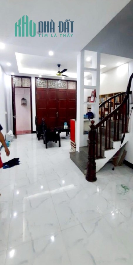 BÁN ĐẤT TẶNG NHÀ TÔN ĐỨC THẮNG-GẦN VĂN MIẾU 56M MT6 Ô TÔ ĐỖ CỬA