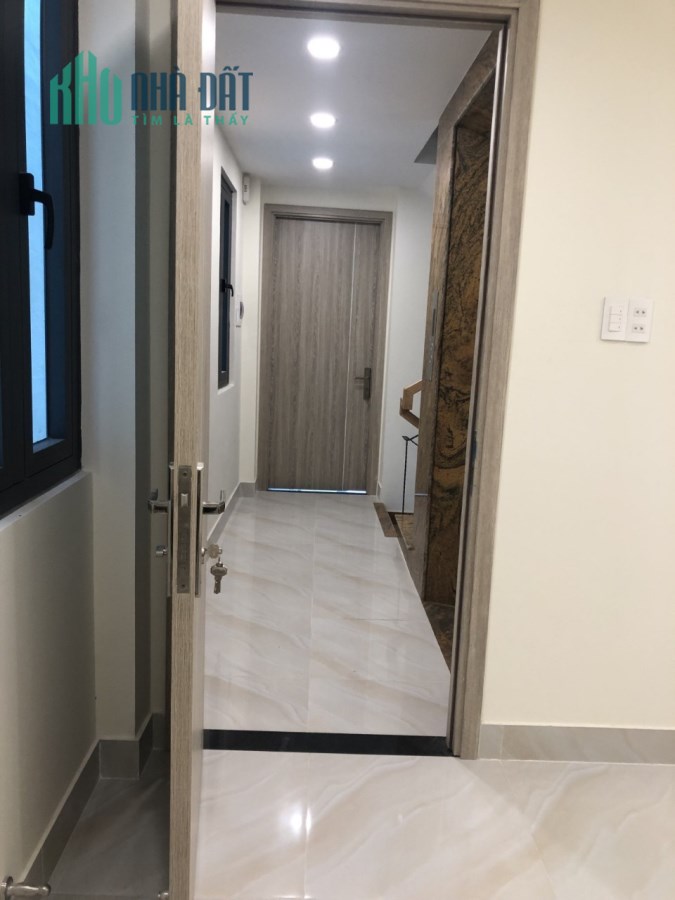 Bán gấp nhà Phường 15, Bình Thạnh, chỉ 50t/m2. 84m2,
