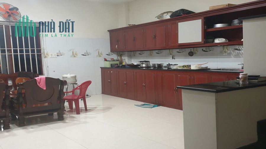 Bán nhà M.Tiền Hà Huy Giáp Quận 12, 5 tầng, Ngan lớn 6m, giá giảm còn 11 tỷ