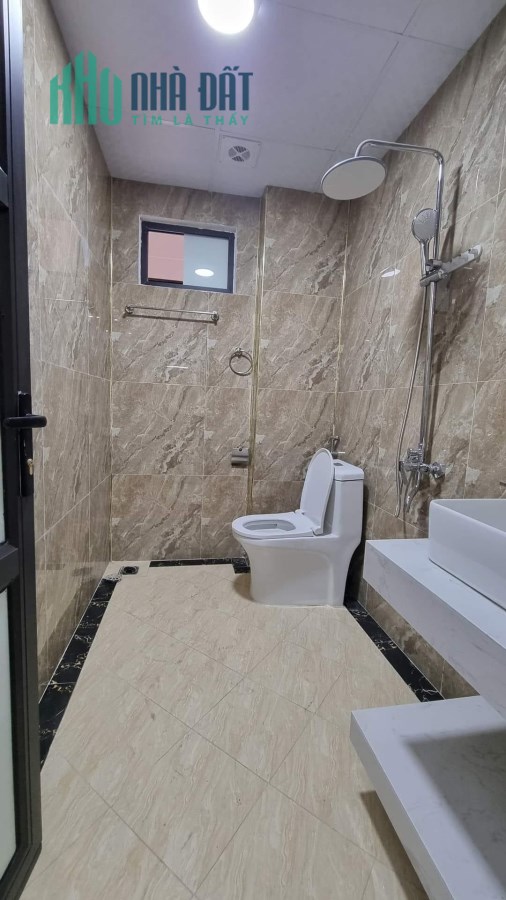 Bán nhà riêng Quan Nhân Thanh Xuân Hà Nội 6 tầng giá 4 tỷ 5 (thương lượng )