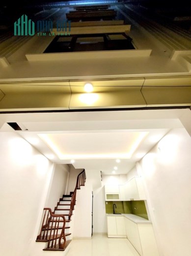 Bán nhà quận Thanh Xuân Giáp Nhất 2M 5T 3 ngủ ngõ thông Ô TÔ ĐỖ CỔNG nhỉnh 5 tỷ lh  0817606560
