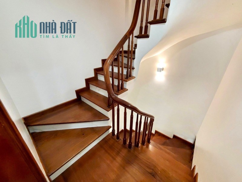 Bán nhà quận Thanh Xuân Giáp Nhất 2M 5T 3 ngủ ngõ thông Ô TÔ ĐỖ CỔNG nhỉnh 5 tỷ lh  0817606560