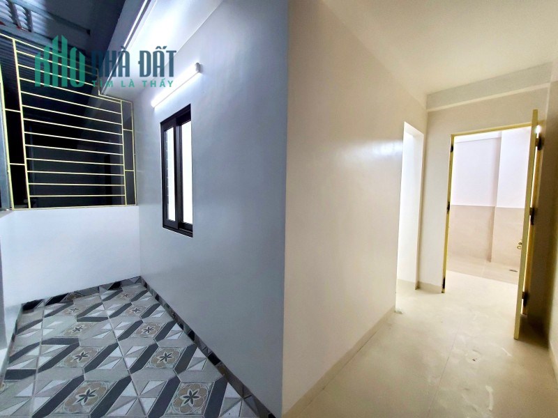 Bán nhà quận Thanh Xuân Giáp Nhất 2M 5T 3 ngủ ngõ thông Ô TÔ ĐỖ CỔNG nhỉnh 5 tỷ lh  0817606560