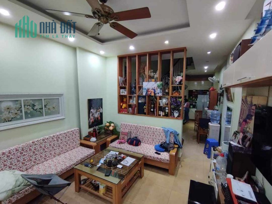 Bán nhà 4 tầng ngõ 109 Trường Chinh ô tô tránh diện tích 42m2 mặt tiền 5.5m 7.9 tỷ