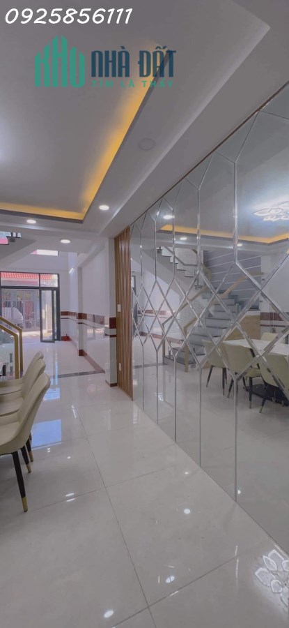Nhà phố chính chủ gấp bán P. Tăng Nhơn Phú A, Quận 9, 60m2  hẻm ô tô 7m