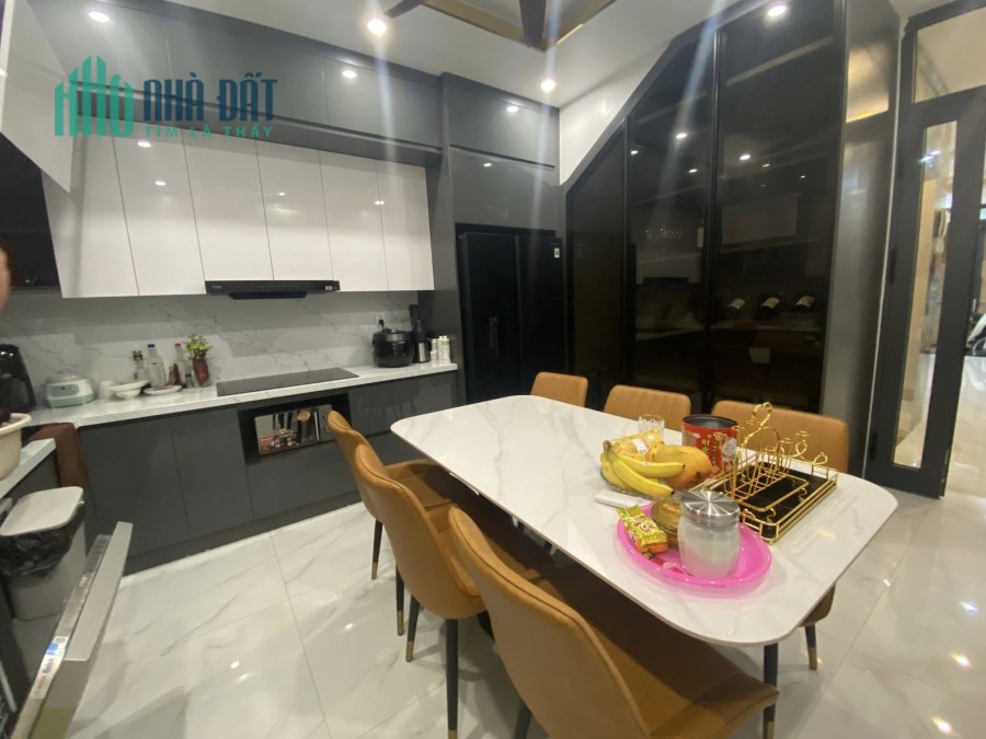 Bán nhà 77m2 phố Nghi Tàm, Tây Hồ Thang máy 8 phòng Dòng tiền khủng 9.2 Tỷ
