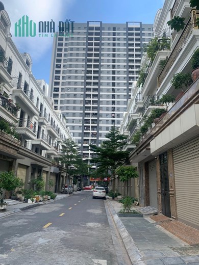 bán đất phân lô khu 31Ha Trâu Quỳ, 246m², mặt tiền 13m, đường nhựa, vỉa hè