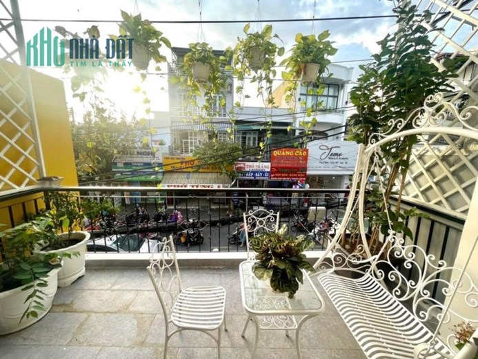 NHÀ MẶT TIỀN LỚN, ĐƯỜNG HUỲNH TẤN PHÁT, 4 TẦNG, NHÀ MỚI, 5x28m, (140m2), LỘ 20m, NHĨNH 11 TỶ