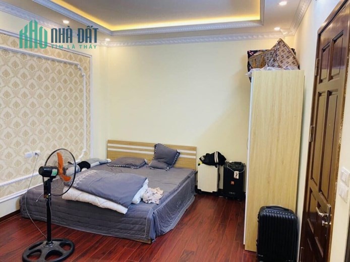 65m 8 Tầng Mặt Tiền 11m Nhỉnh 12 Tỷ Toà Nhà Dòng Tiền 800 Triệu 1 Năm Trung Tâm Cầu Giấy. Lô Góc