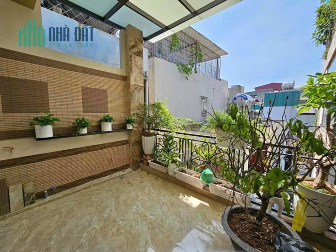 HIẾM!VỊ trí Vip Sài Đồng nhà phân lô,ngõ ô tô vào,ngõ thông, 70M,MT 5M,Hơn 6 tỷ