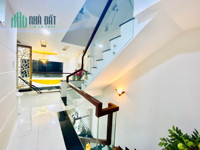 Giảm 400 triệu chỉ còn 7,4 tỷ 60m2 Hẻm nhựa 8m Tô Hiệu Tân Phú 4 tầng.