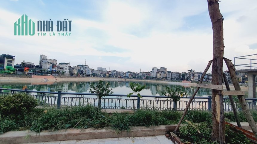 BÁN NHÀ LINH QUANG VÀI BƯỚC RA HỒ NHÀ DÂN XÂY
