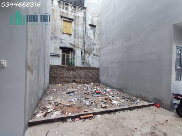 Bán đất Ngọc Thụy, ô tô đỗ cửa, cách mặt phố 20m. Giá 2.1 tỷ
