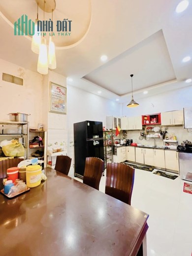 XE HƠI NGỦ TRONG NHÀ - NGANG SIÊU KHỦNG - 101M - 3 TẦNG ĐẸP - CHỈ 9 TỶ - TÔN THẤT THUYẾT - Q4 - CHỦ