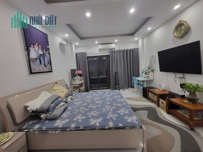BÁN GẤP NHÀ HỒ TÙNG MẬU CẦU GIẤY, ĐẶC BIỆT HIẾM, ÔTÔ ĐỖ CỬA, SÁT PHỐ, CHỈ NHỈNH 5TỶ