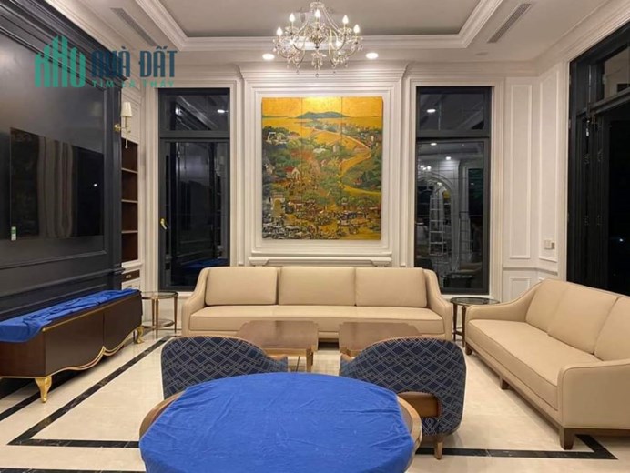 Giảm 6 tỷ, bán gấp nhà mặt phố Quang Trung sầm uất 212m2 chỉ 35.9 tỷ. LH 0989.62.6116