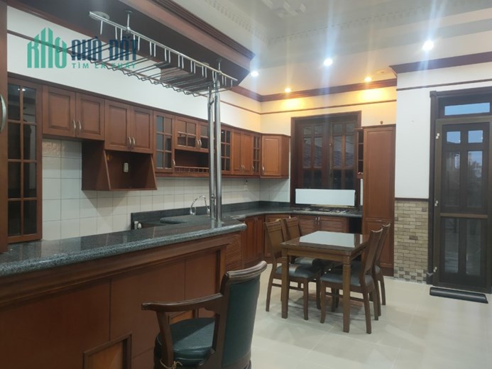 Biệt thự đẹp Full Nội thất đẳng cấp an ninh 24h, du thuyền, hồ bơi, tennis