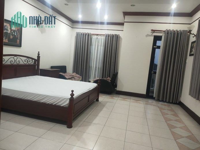 Biệt thự đẹp Full Nội thất đẳng cấp an ninh 24h, du thuyền, hồ bơi, tennis