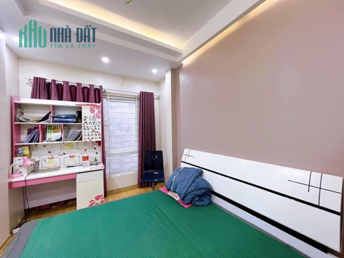 Bán nhà Phân Lô Xã Đàn, Đống Đa 52m, 5T, vỉa hè oto tránh,Kinh doanh, 20m ra phố.