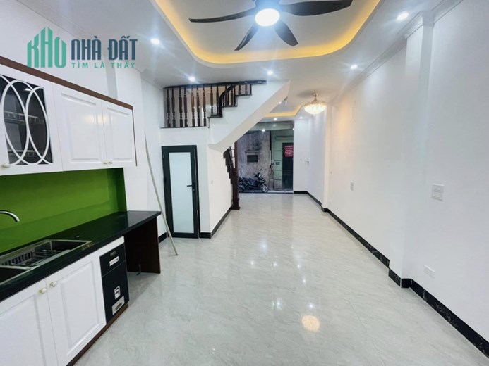 Bán nhà phố Khương Trung 20m ô tô tránh 40m2 4 tầng dân trí tuyệt giá chỉ 4,1 tỷ