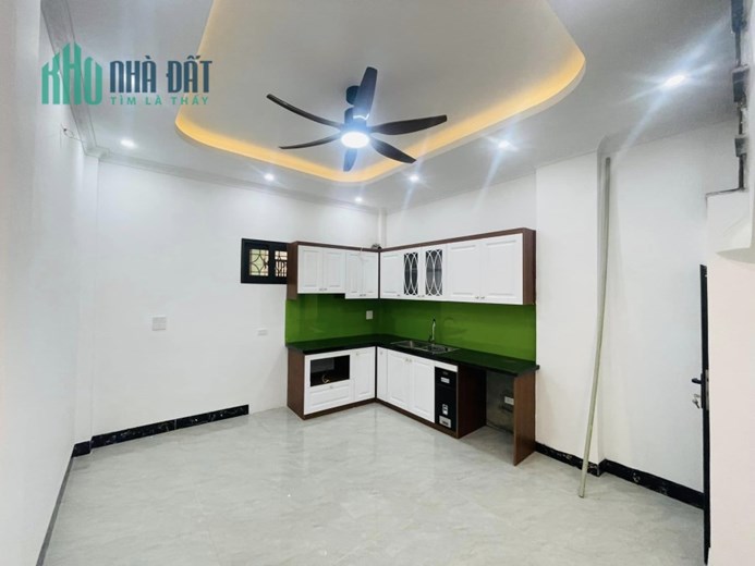Bán nhà phố Khương Trung 20m ô tô tránh 40m2 4 tầng dân trí tuyệt giá chỉ 4,1 tỷ