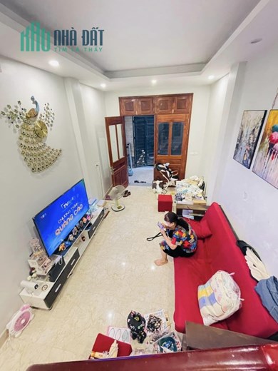 Bán nhà Quốc Tử Giám, Đống Đa 45m, 5T, phân lô cán bộ, hiếm đẹp, dân trí cao.