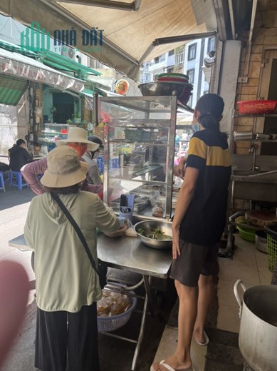 SANG NHƯỢNG TIỆM CƠM  ĐỊA CHỈ NGUYỄN CHÍ THANH, PHƯỜNG 9, QUẬN 5