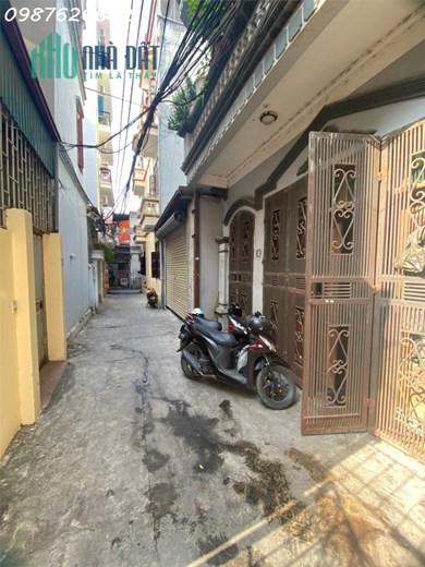 CỔ NHUẾ 48M 4T MT5M GIÁ CHỈ 4 TỶ 3