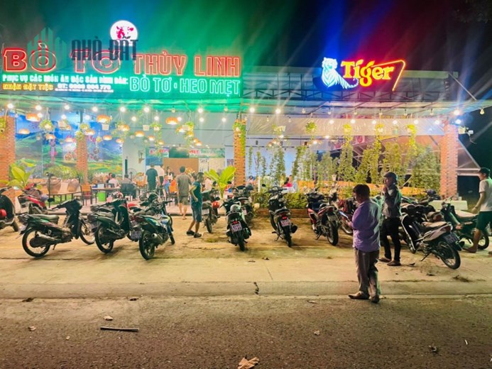 BÌNH DƯƠNG, CƠM NIÊU THÙY LINH CẦN SANG QUÁN  Mặt tiền Đường D13-5A BÀU BÀNG, Liên Hệ 0976291679
