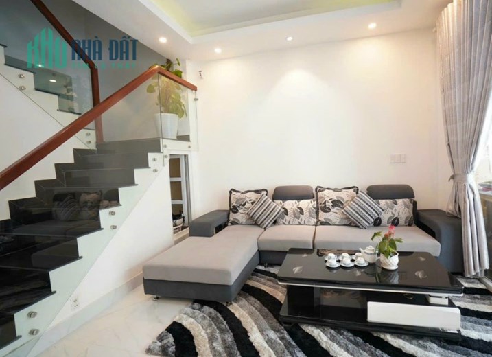 Bán nhà Gò Vấp, lô góc 2 mặt tiền hẻm oto, 58m2, 3 lầu chỉ  4.9 tỷ