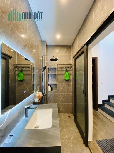 Bán nhà độc lập 3 tầng dân xây sân cổng riêng 75M  Tái định cự Ngô Gia Tự