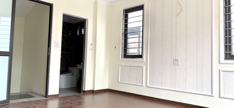 Bán nhà Đặng Tiến Đông 33m2 4 tầng, oto đô tận cửa, gần hồ Hoàng Cầu, tiện ích ngập tràn, 4.7 tỷ