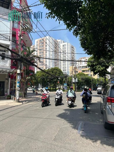Bán Nhà Mặt Tiền Ny Sư Huỳnh Liên, Tân Bình, 101m2, Ngang 7m, Dòng Tiền 40tr, Nhỉnh 15 Tỷ