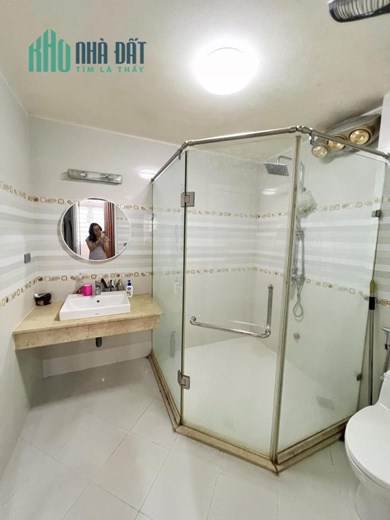 BIỆT THỰ LIỀN KỀ KHU .V.I.P QUÂN ĐỘI( THẠCH BÀN) 124 M2 x 5 TẦNG.
 CHỈ 1X,X TỶ