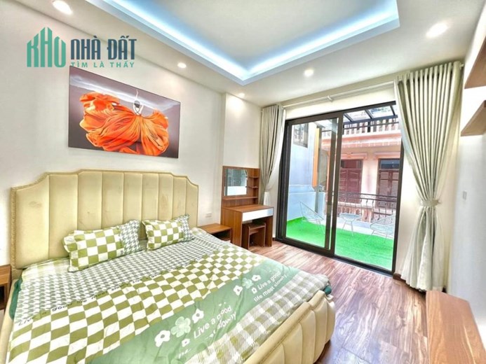 Hoàng Quốc Việt- 40mx 4T- oto-KD- ở ngay- chỉ 5.85 tỷ