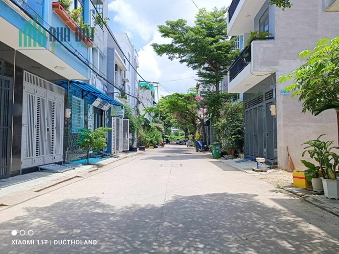 Bán nhà HOT 2 tầng, 3PN, ngang lớn 7m, HXH 8m gần Công viên Thạnh Lộc, Quận 12