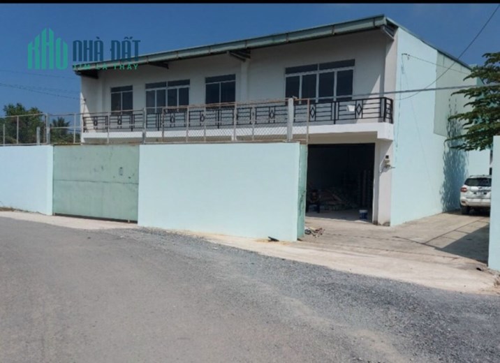 Cho thuê nhà xường tại Ấp 1 Bình Mỹ Củ Chi, 700m2, 27tr/th cọc 1 tháng. Lh:0972367039