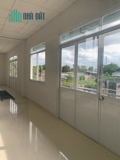 Cho thuê nhà xường tại Ấp 1 Bình Mỹ Củ Chi, 700m2, 27tr/th cọc 1 tháng. Lh:0972367039