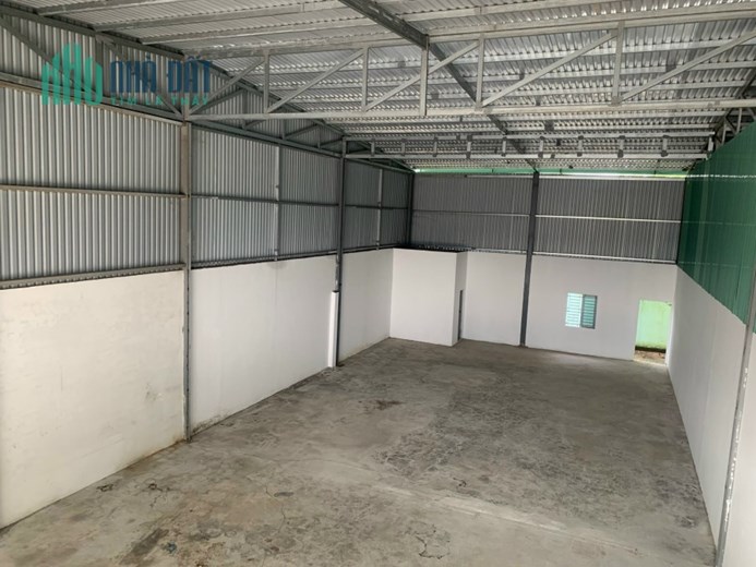 Cho thuê nhà xường tại Ấp 1 Bình Mỹ Củ Chi, 700m2, 27tr/th cọc 1 tháng. Lh:0972367039