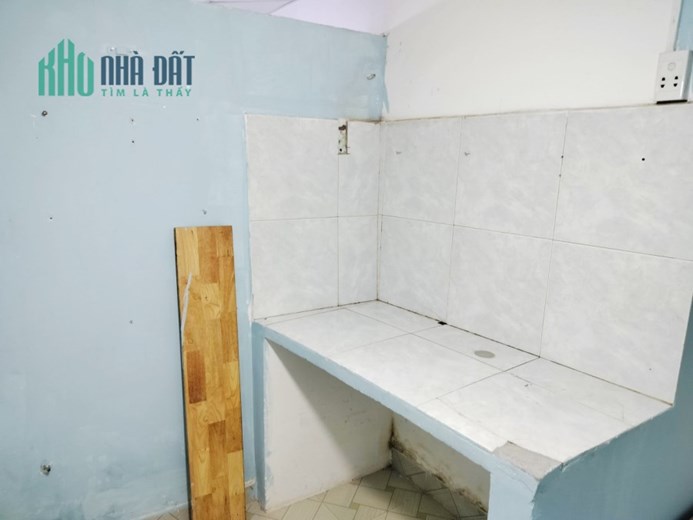 Nhà thuê hẻm thông Âu Dương Lân P3Q8 - Giá : 8 Triệu