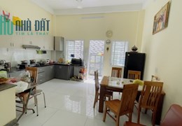 Nhà mặt tiền phù hợp làm Văn Phòng, mở tiệm Vàng, 4 tầng, 5m x 17m giá 12.5 tỷ