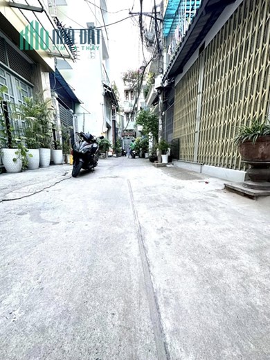 NHỈNH 6 TỶ CÓ NHÀ ĐẸP 4 TẦNG HẺM ÔTÔ - 33M2 - 20M RA MẶT TIỀN CHU VĂN AN