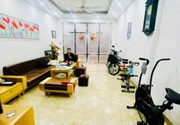 BÁN NHÀ TRUNG TÂM CẦU GIẤY, Ô TÔ VÀO TẬN NHÀ, NGÕ KINH DOANH, 55M 4 TẦNG, DÂN XÂY