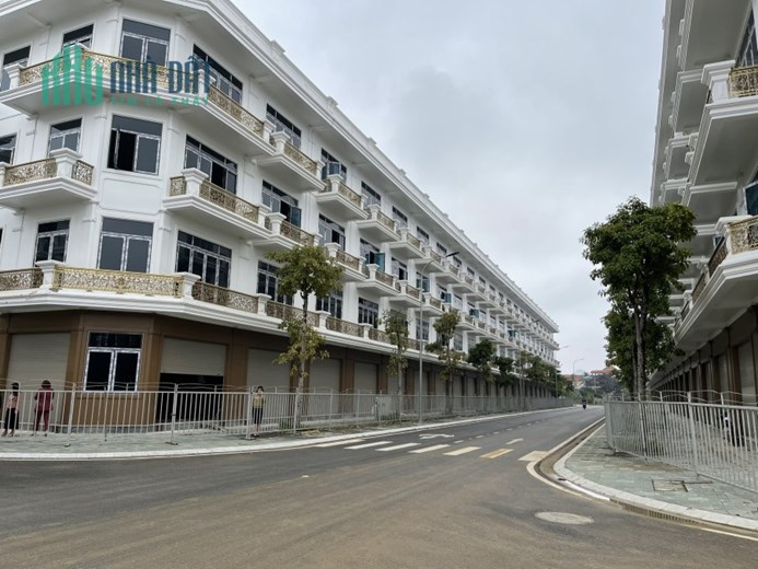 NHẬN NHÀ 4 TẦNG, TP.THANH HÓA, SANG TÊN SỔ NGAY. HOTLINE: 0966 343 969