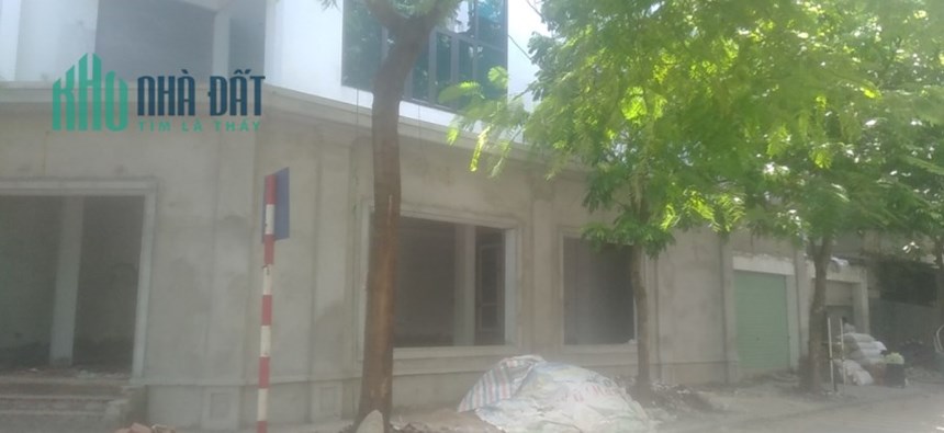 CHÍNH CHỦ cần bán biệt thự liền kềDự án KĐT Văn Phú, Hà Đông, Hà Nội