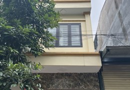 Cho thuê nhà Vạn Phúc 45m2 x 4 tầng, 3 tầng hoàn chỉnh, 1 tầng tum khép kín