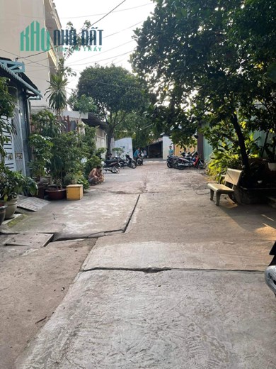 BÁN NHÀ TÂN PHÚ, TÔ HIỆU - XE TẢI VÀO NHÀ - 4 TẦNG BTCT - 4.2x15 SỔ VUÔNG