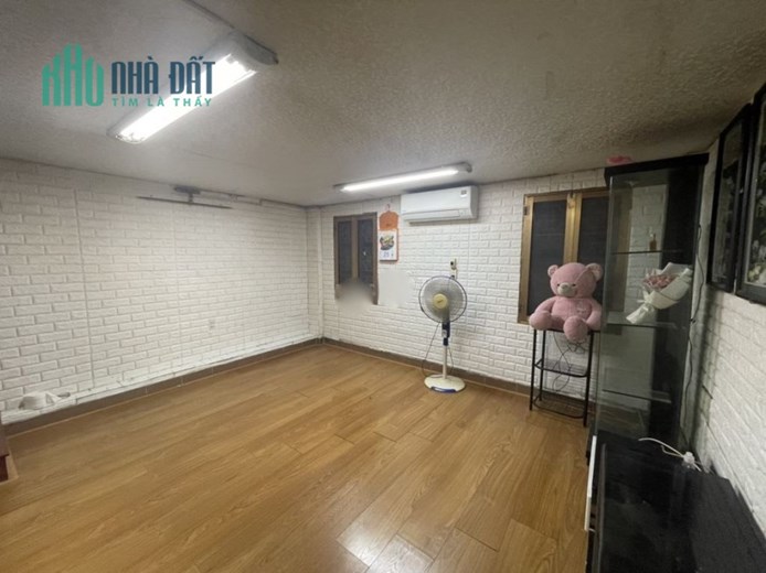 Cho thuê nhà ngõ phố Phan Chu Trinh, Hoàn Kiếm, DT 25m x 4 tầng, hợp ở gia đình, giá 9 triệu